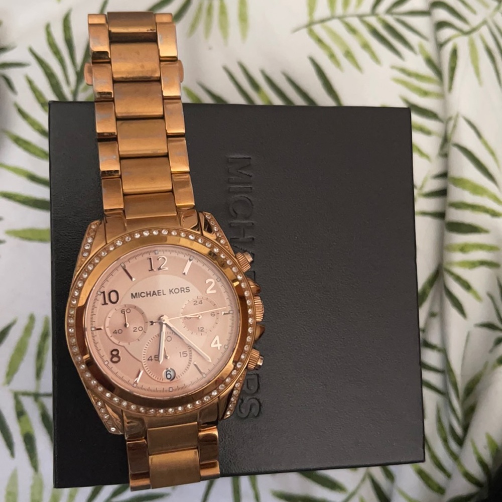Michael kors rose gold watch